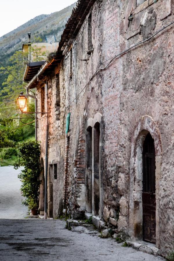 Lavistadeisogni Antica Celano Exteriér fotografie